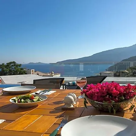 Sleeps 10 Pool Air Con Wifi Kalkan